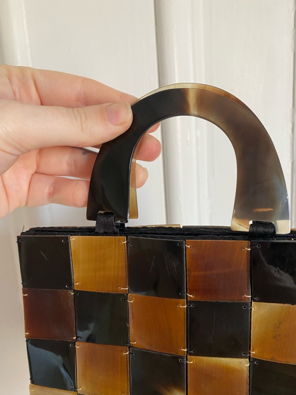 ‼️SOLD‼️Vintage Checkerboard Faux Tortoise Shell Hand Bag in Black and Amber - Picture 2 of 7